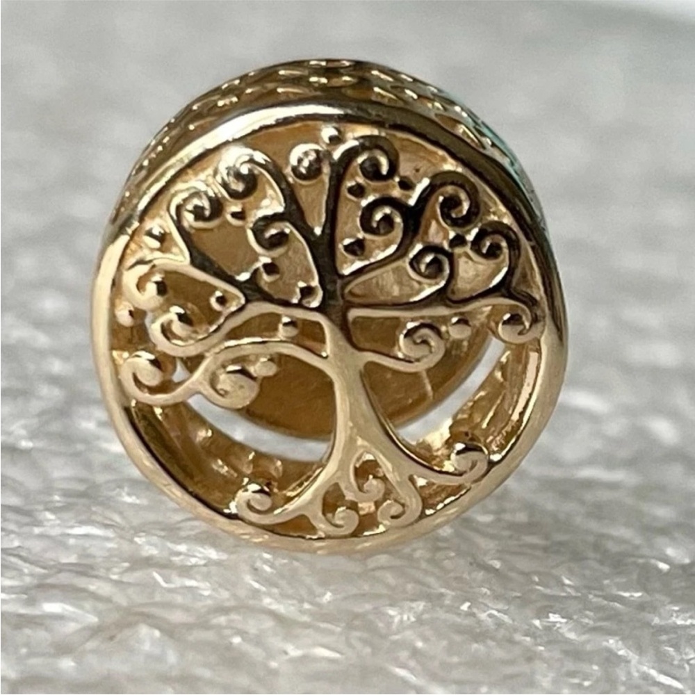 Pandora 14k Solid Gold Moments Openwork Family Roots Charm